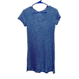 Women’s Blue And White Stripes Short Sleeved Scoop Neck Mini Dress. Size X-Small